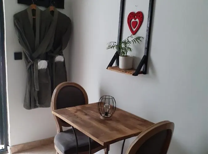 La Des Songes Bed and Breakfast 3*